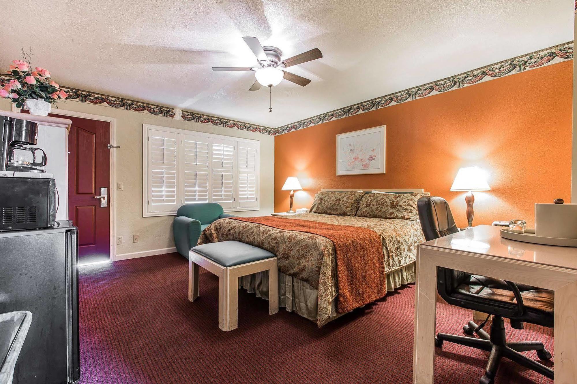 Clarion Collection Wilkie'S Inn Pacific Grove - Monterey Экстерьер фото